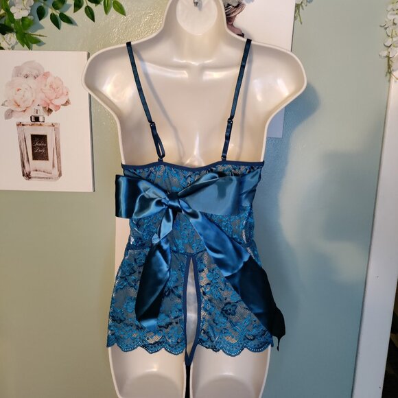 One-Piece Embroidered Floral Lace Lingerie Bow Open Crotch Bodysuit - Picture 4 of 5